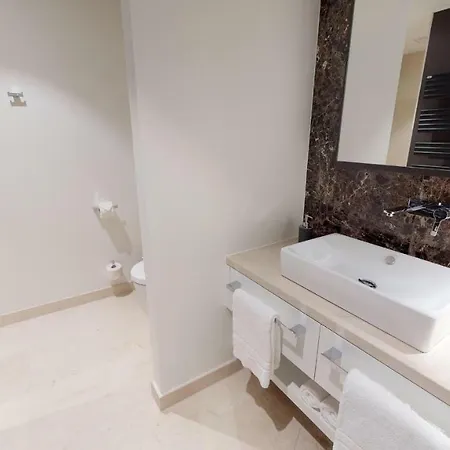 White Pearl 2.11 Apartment *