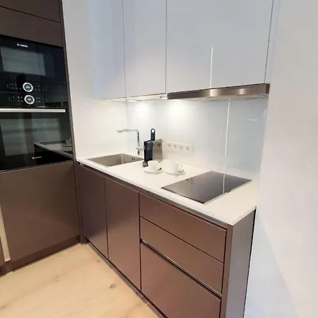 White Pearl 2.11 Apartment *