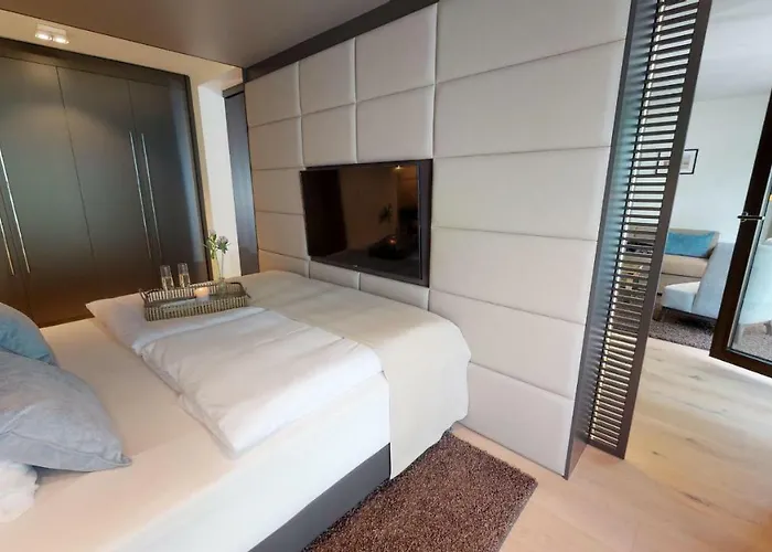 Apartment White Pearl 2.11 *